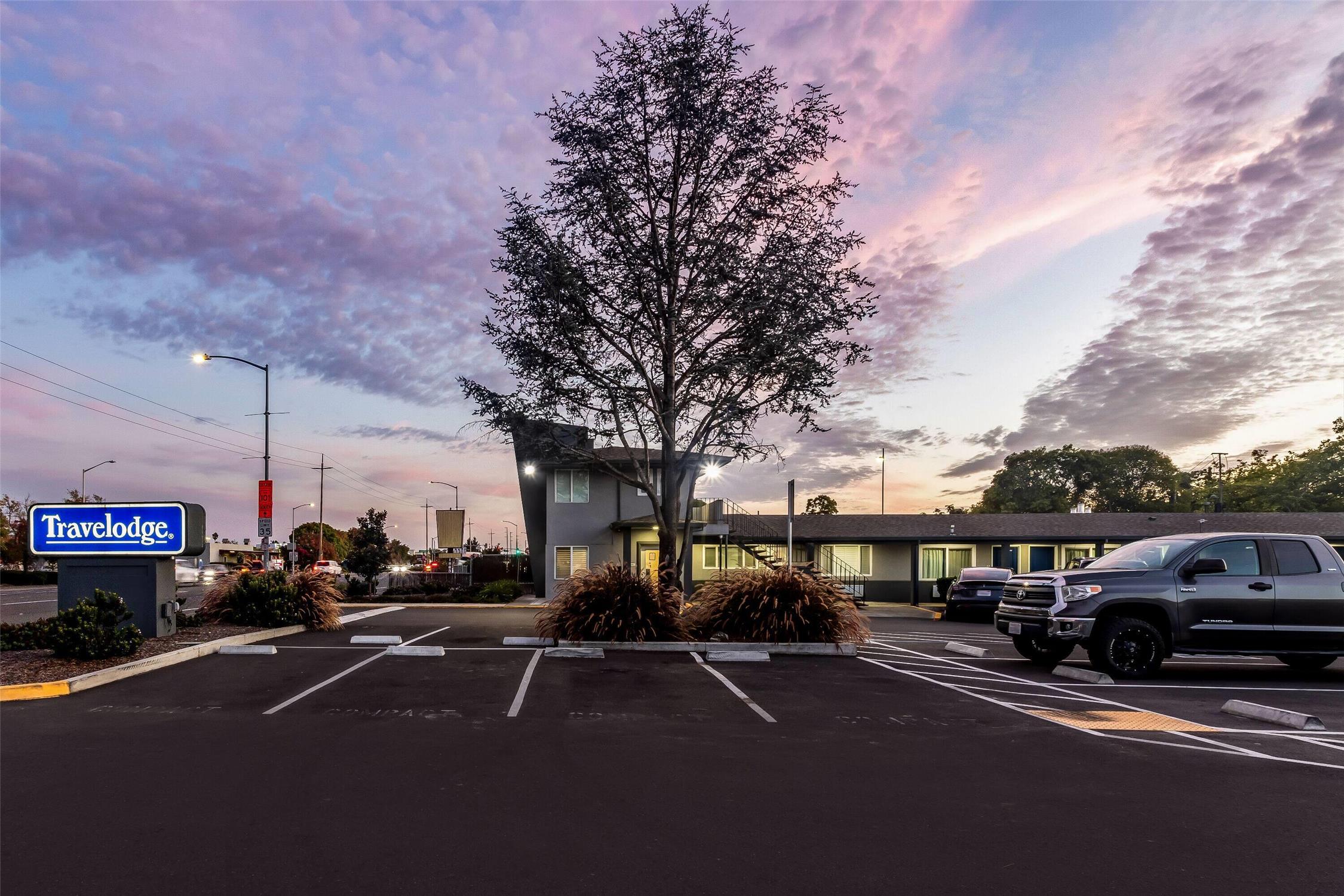 Travelodge By Wyndham Santa Rosa Wine Country 6/17