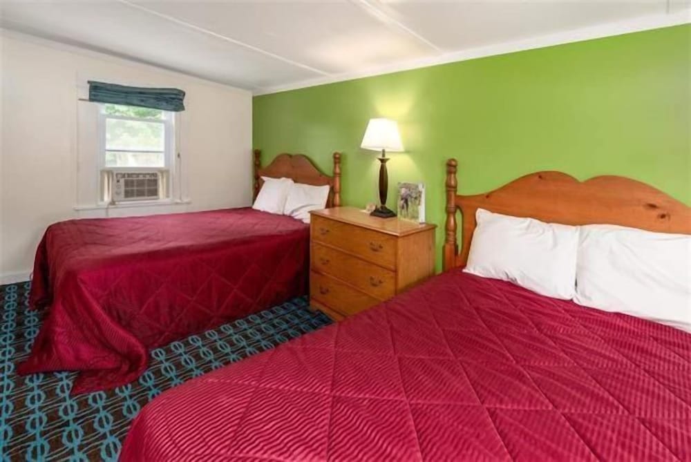 Perrys Motel & Cottages Ltd 7/47