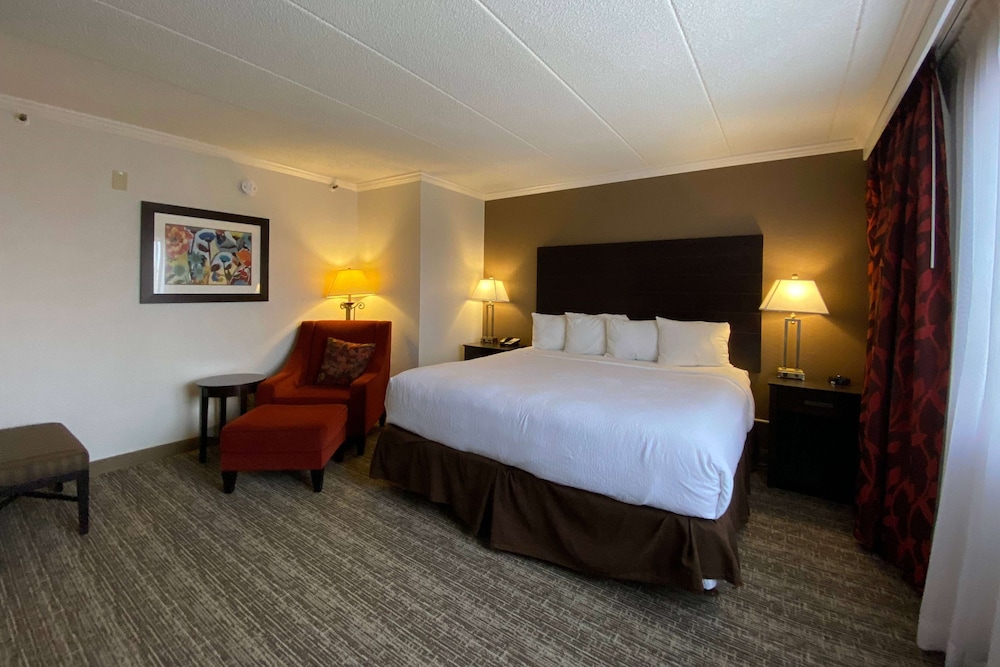 Wyndham Minneapolis South/Burnsville 17/64