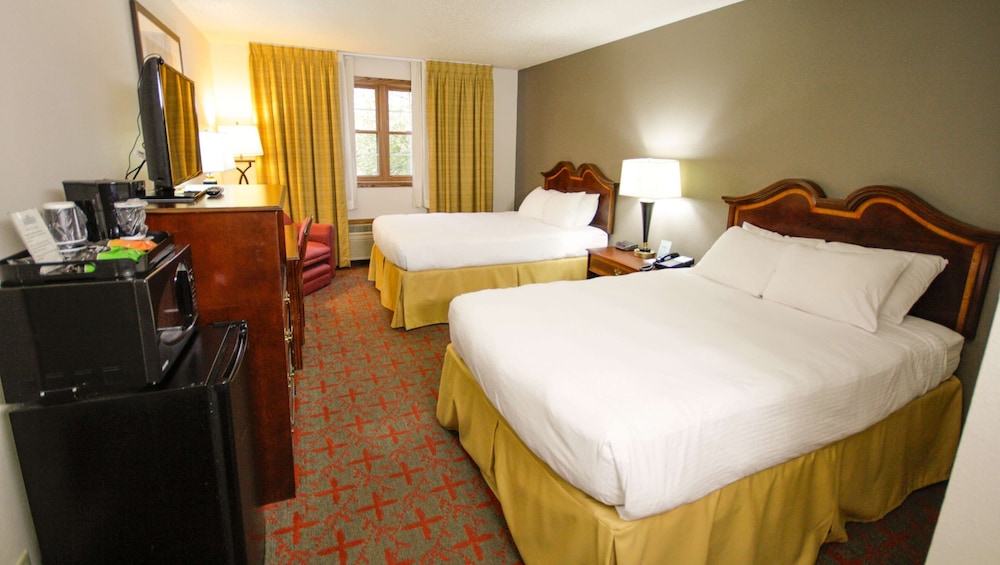 Harbor Winds Hotel Sheboygan 7/22