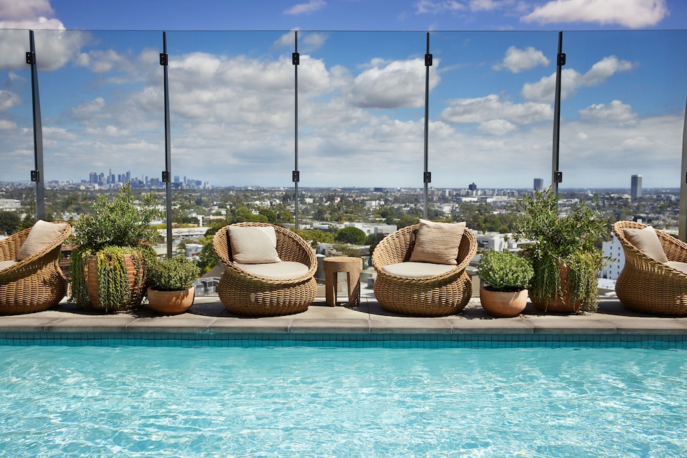 swimming pool spa
