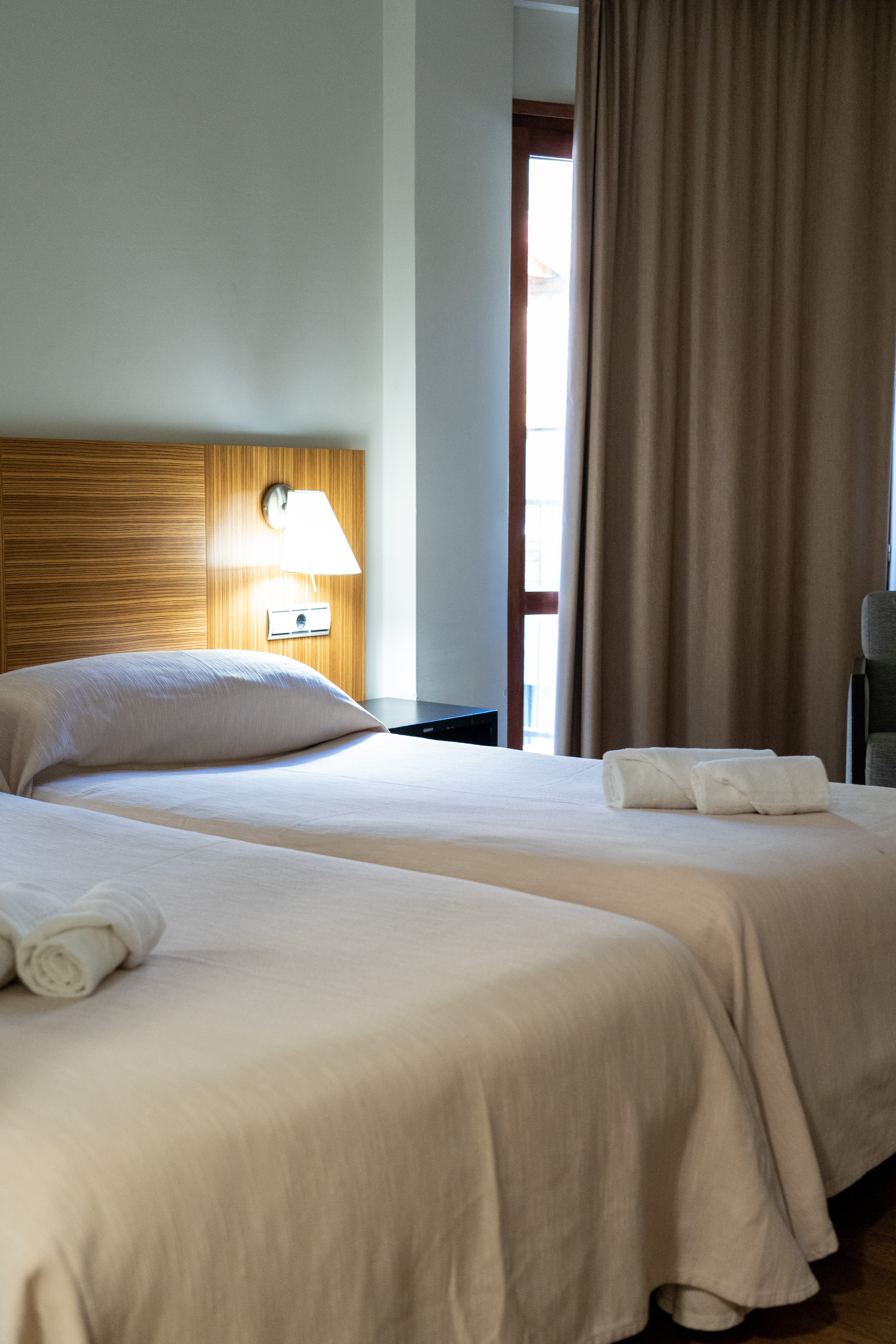 Standard, Single, Twin Beds