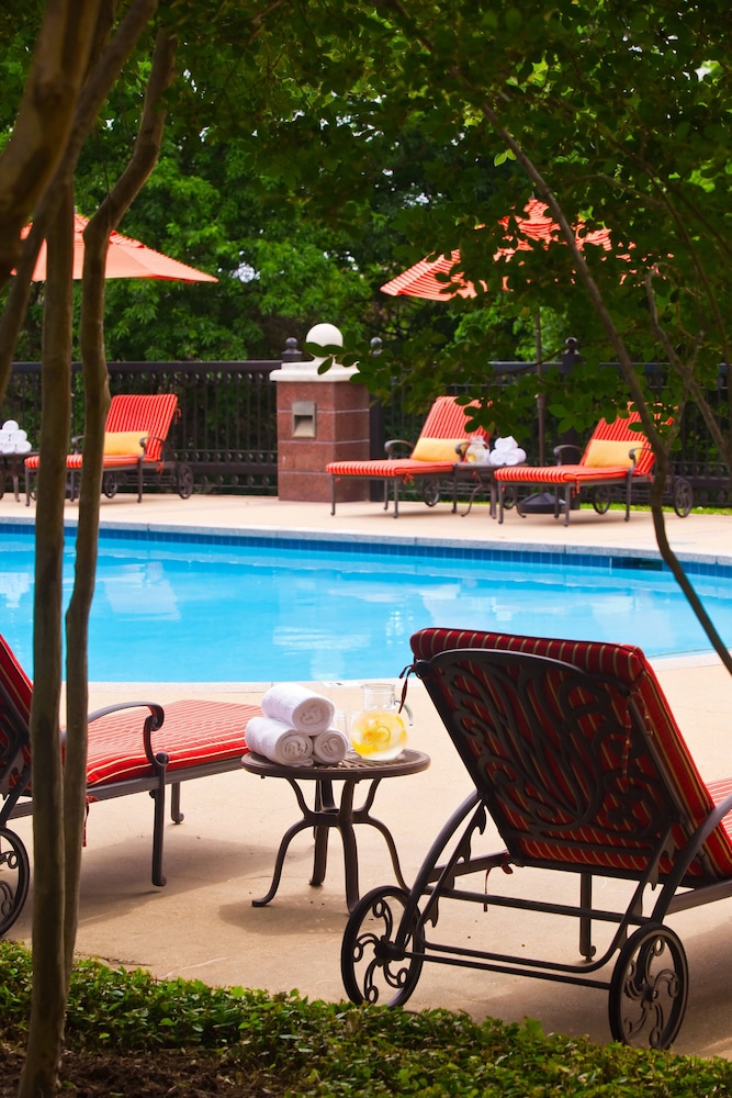 Renaissance Austin Hotel 24/45