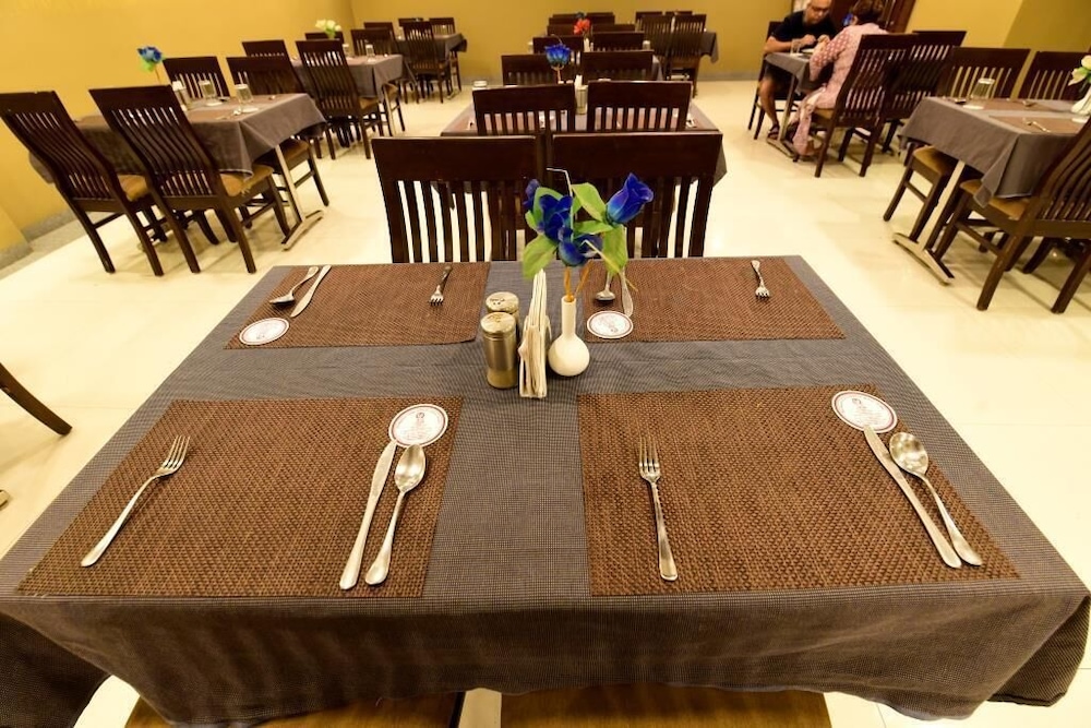 Hotel Jataka Inn 34/38