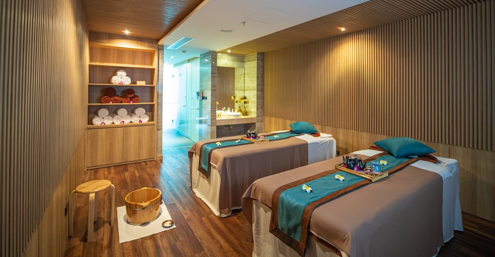 Sala Danang Beach Hotel 41/75