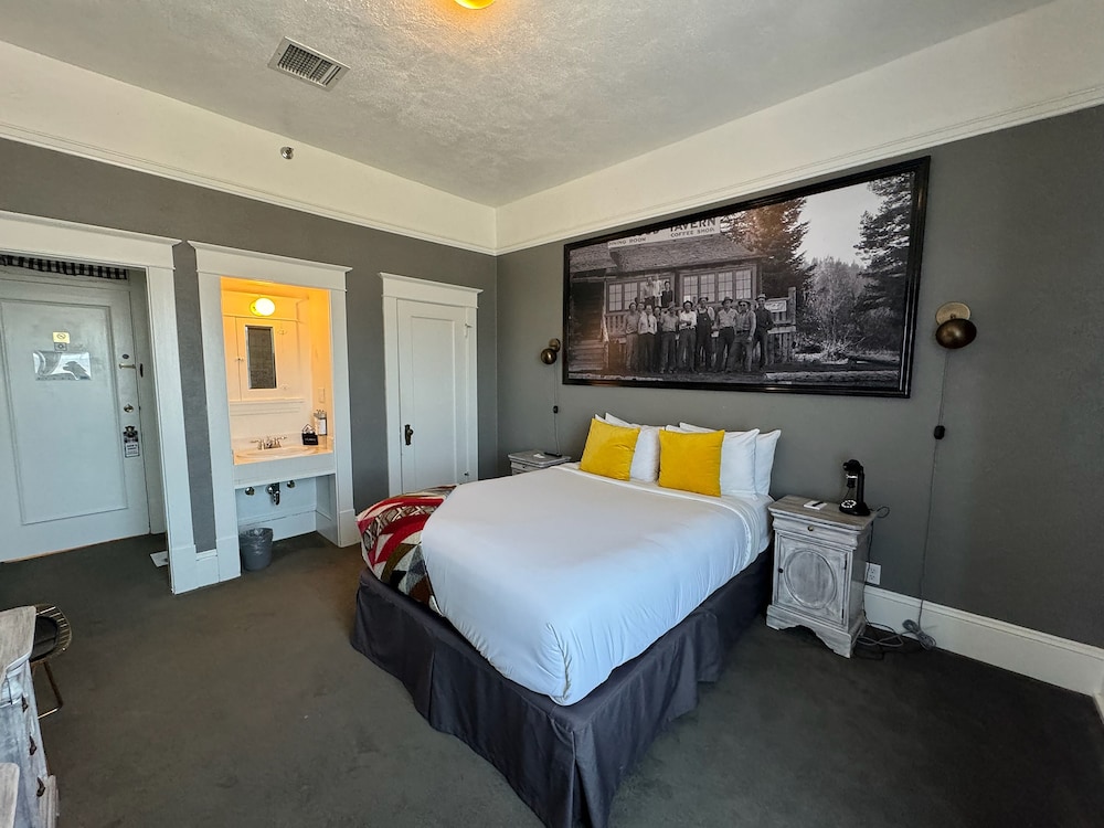 Hood River Hotel 24/73