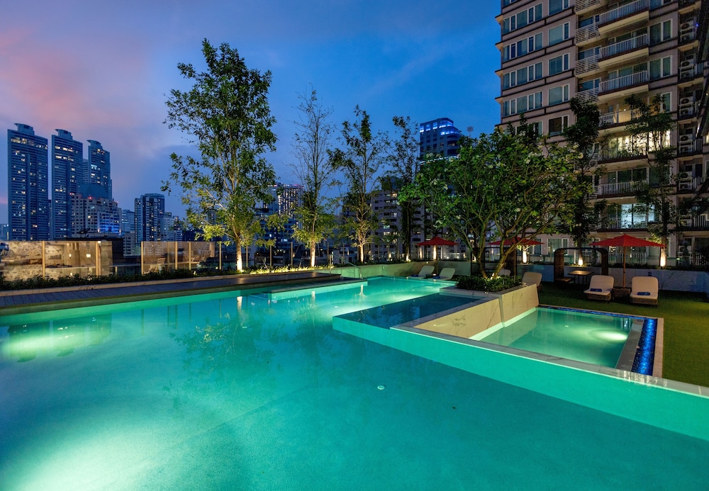 SILQ Hotel & Residence 47/50