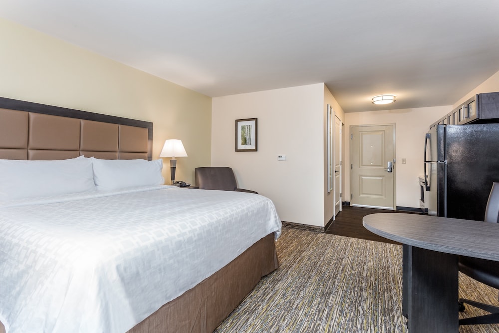CANDLEWOOD SUITES BENSALEM - PHILADELPHIA AREA 16/38