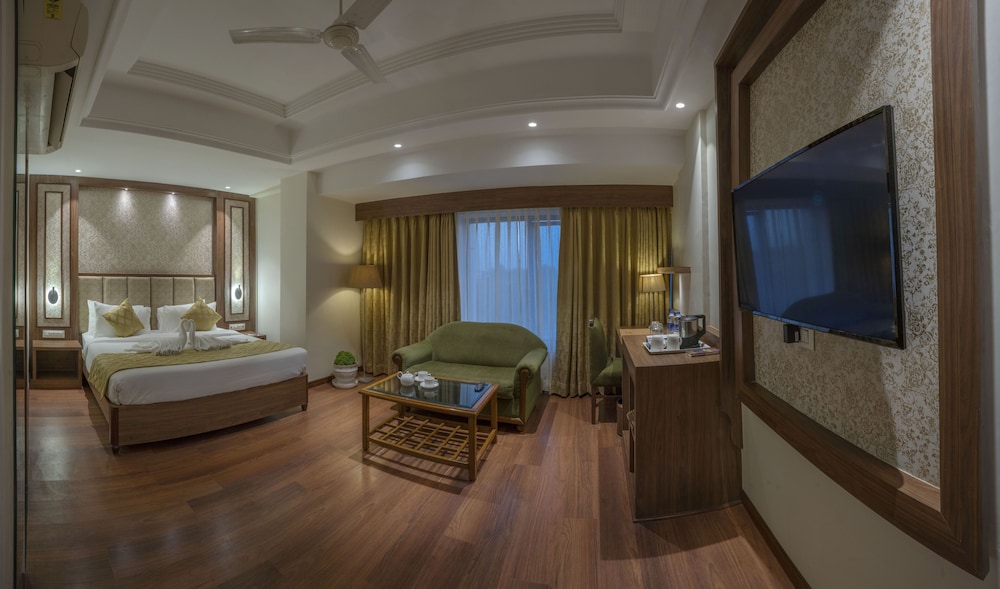 Hotel Shri Ram Excellency 6/23