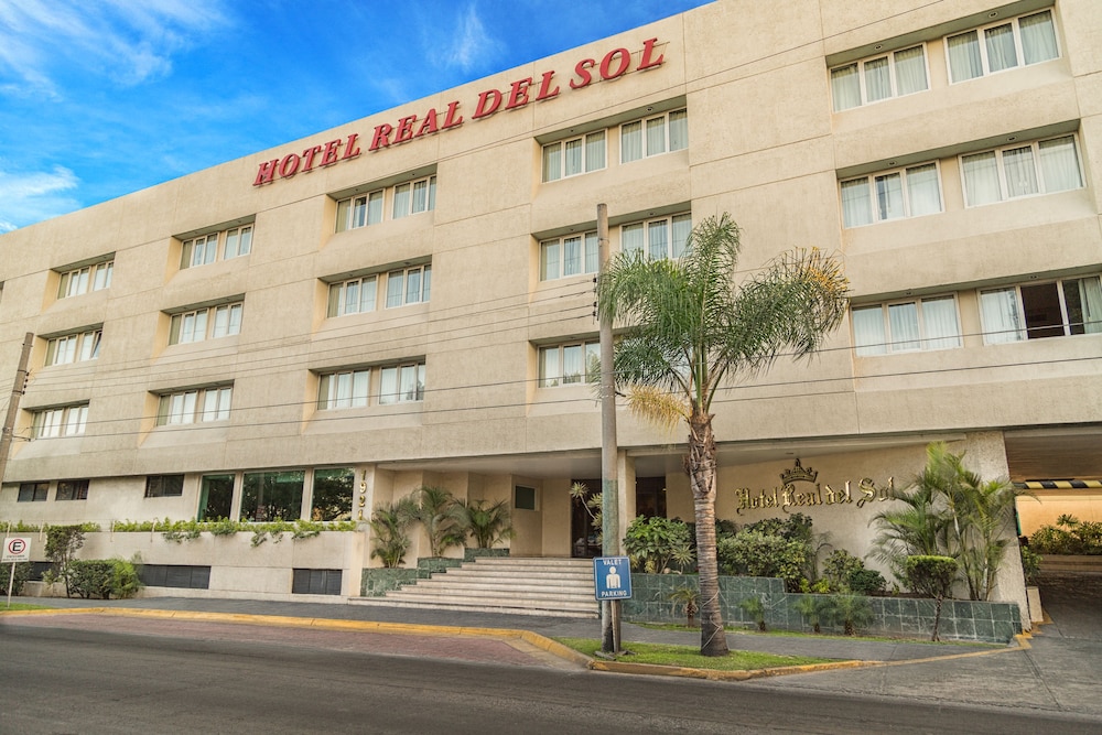 Real Del Sol Hotel 44/50