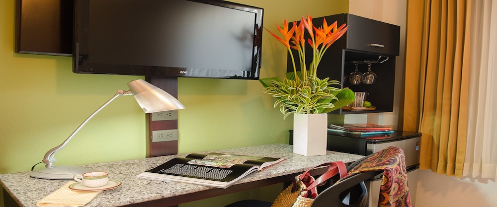 Hotel Suites And Apartments La Sabana 33/39