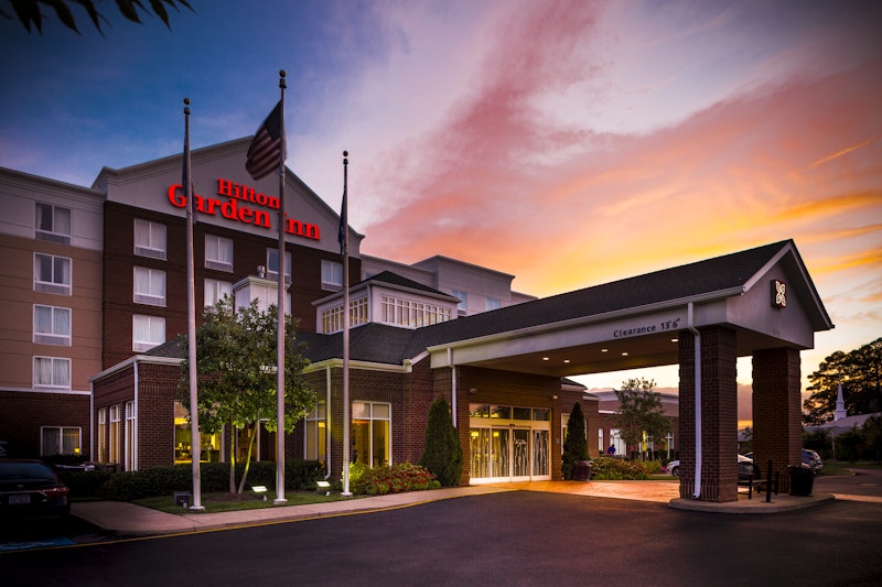 Hilton Garden Inn Hampton Coliseum Central 2/53
