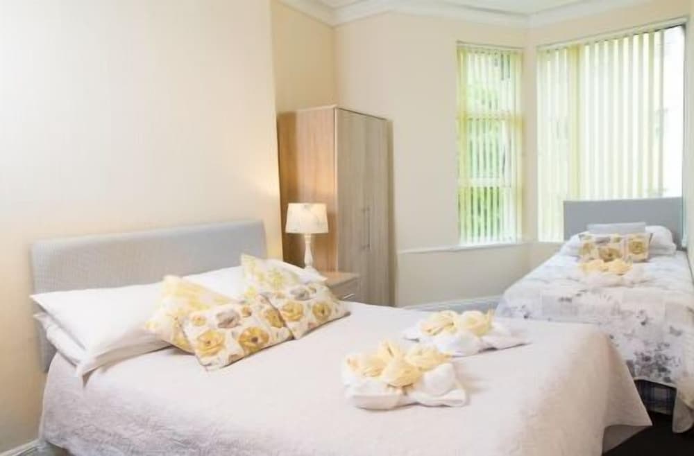 The Firs Guest House 14/45