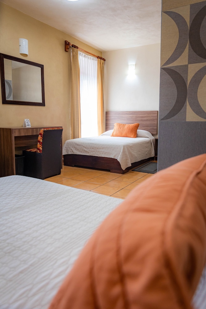 Hotel Estefania 12/45