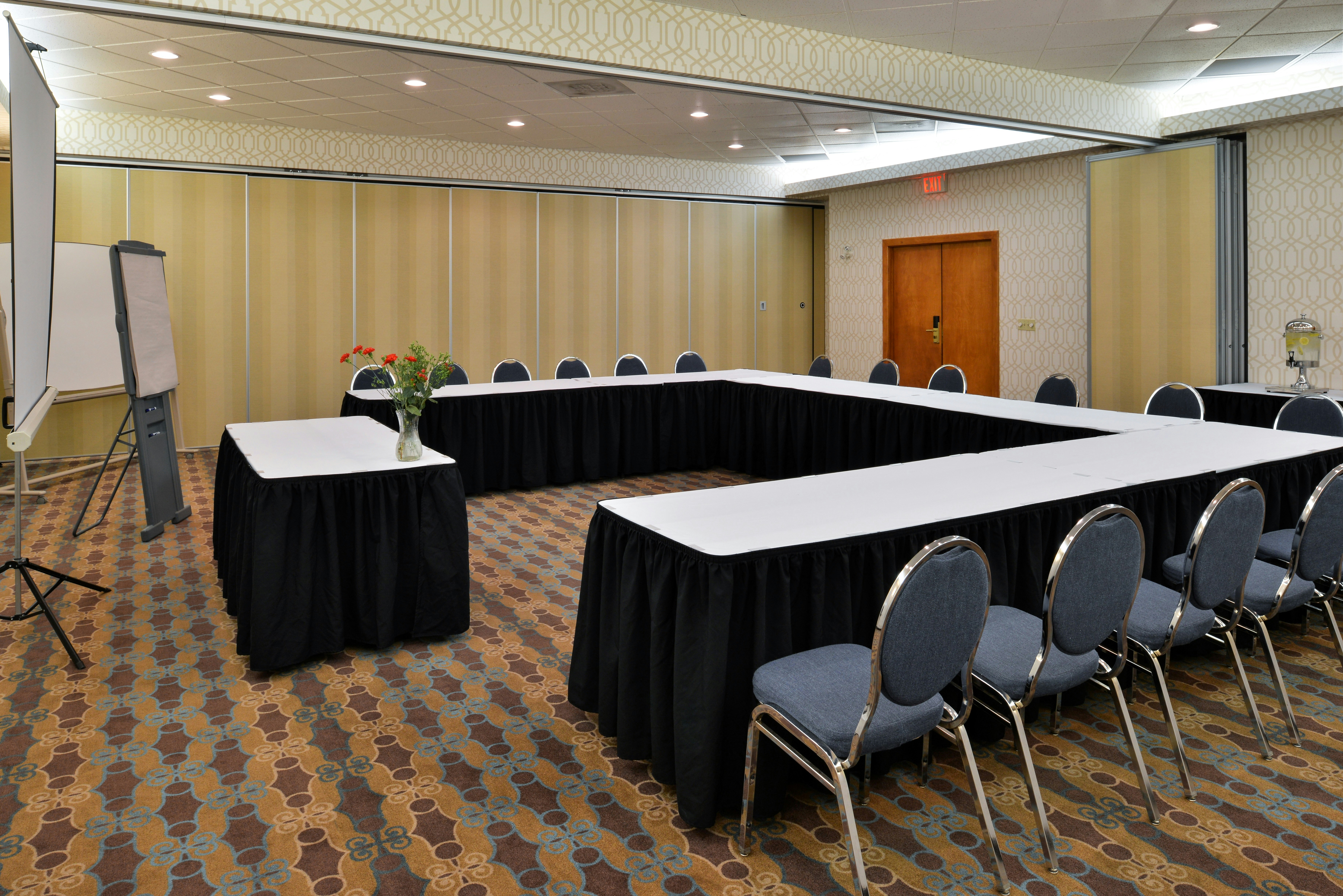 Hampton Inn & Suites By Hilton Calgary- University Northwest 54/61