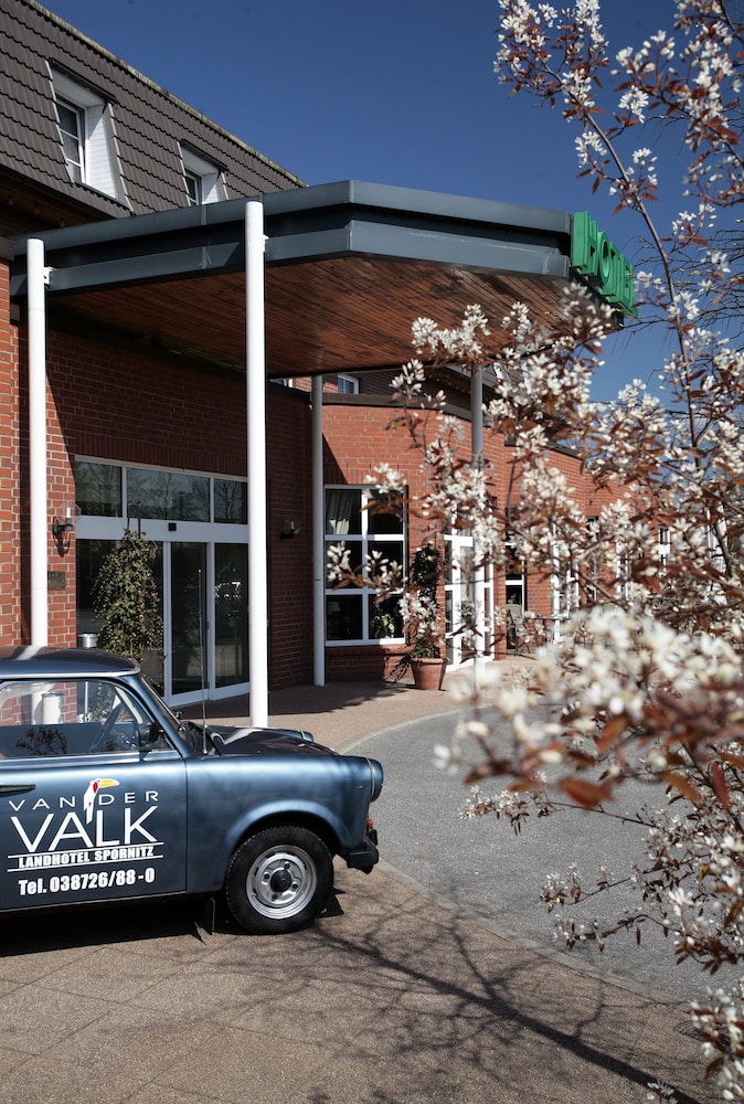 VAN DER VALK LANDHOTEL SPORNITZ 58/60
