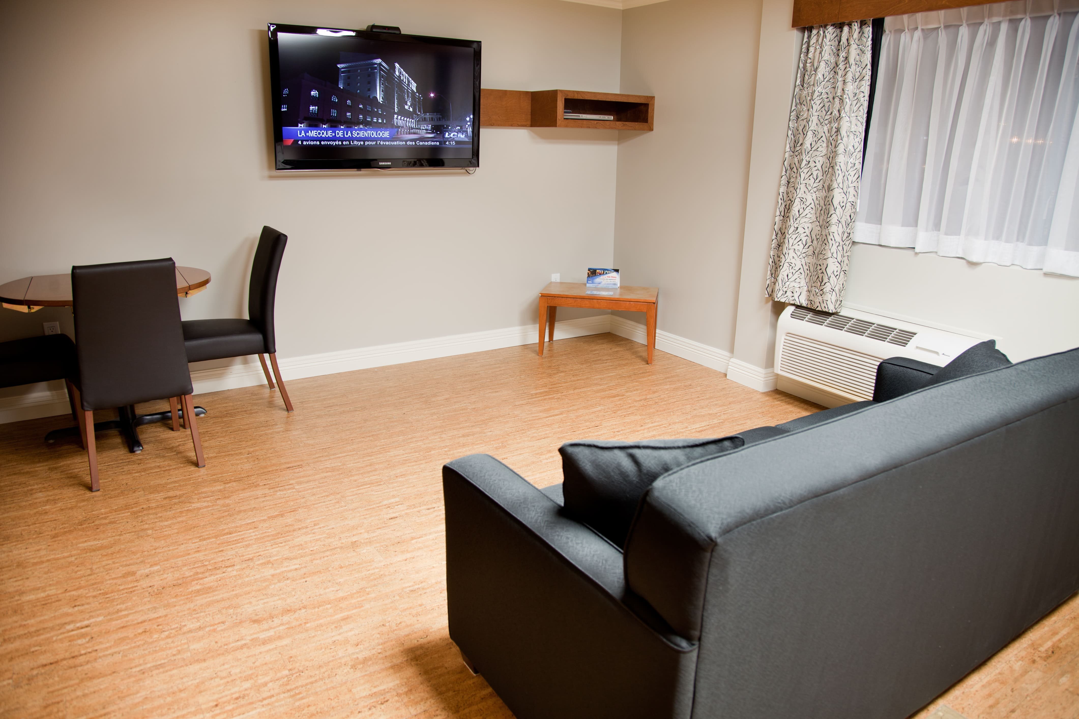 Hotel & Suites Le Dauphin Quebec 41/47