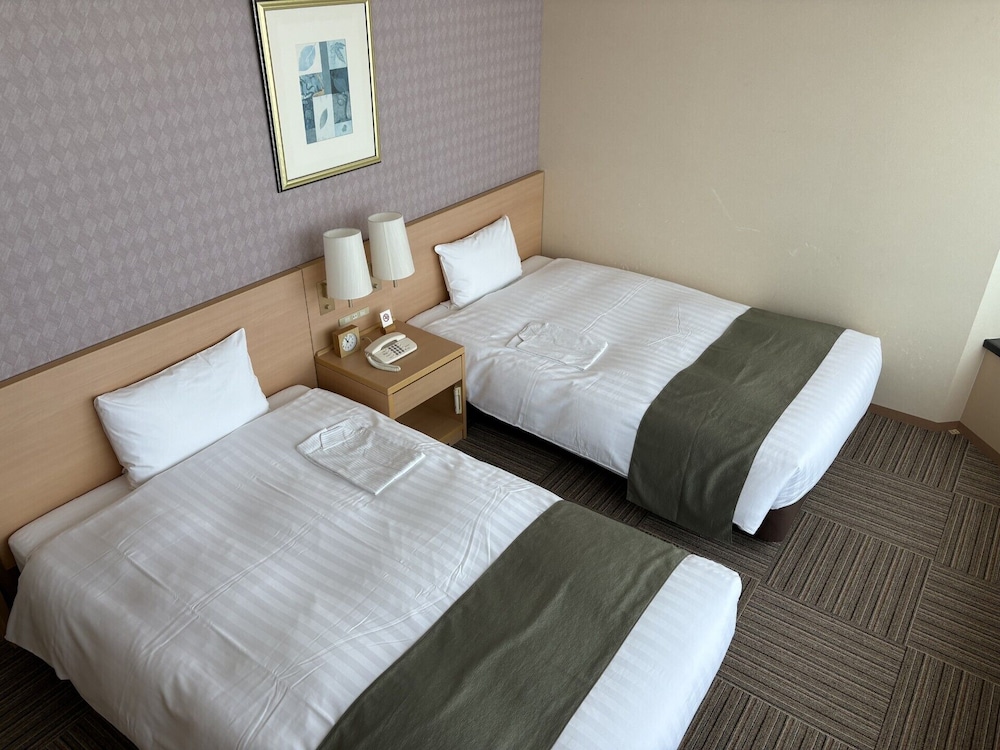 Residential, Suite, Twin Beds, 3 Futon Beds, Sofa