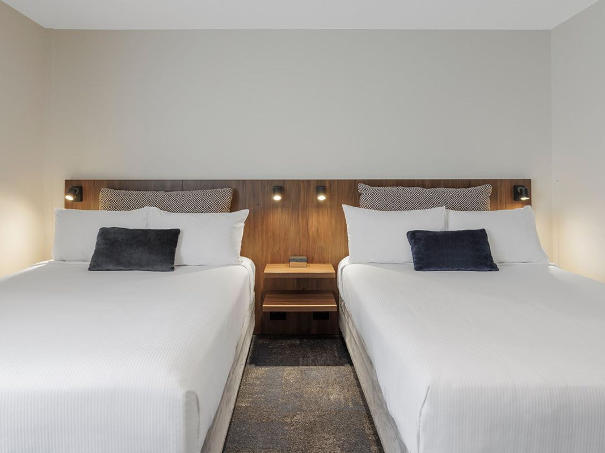 Superior, Twin Beds