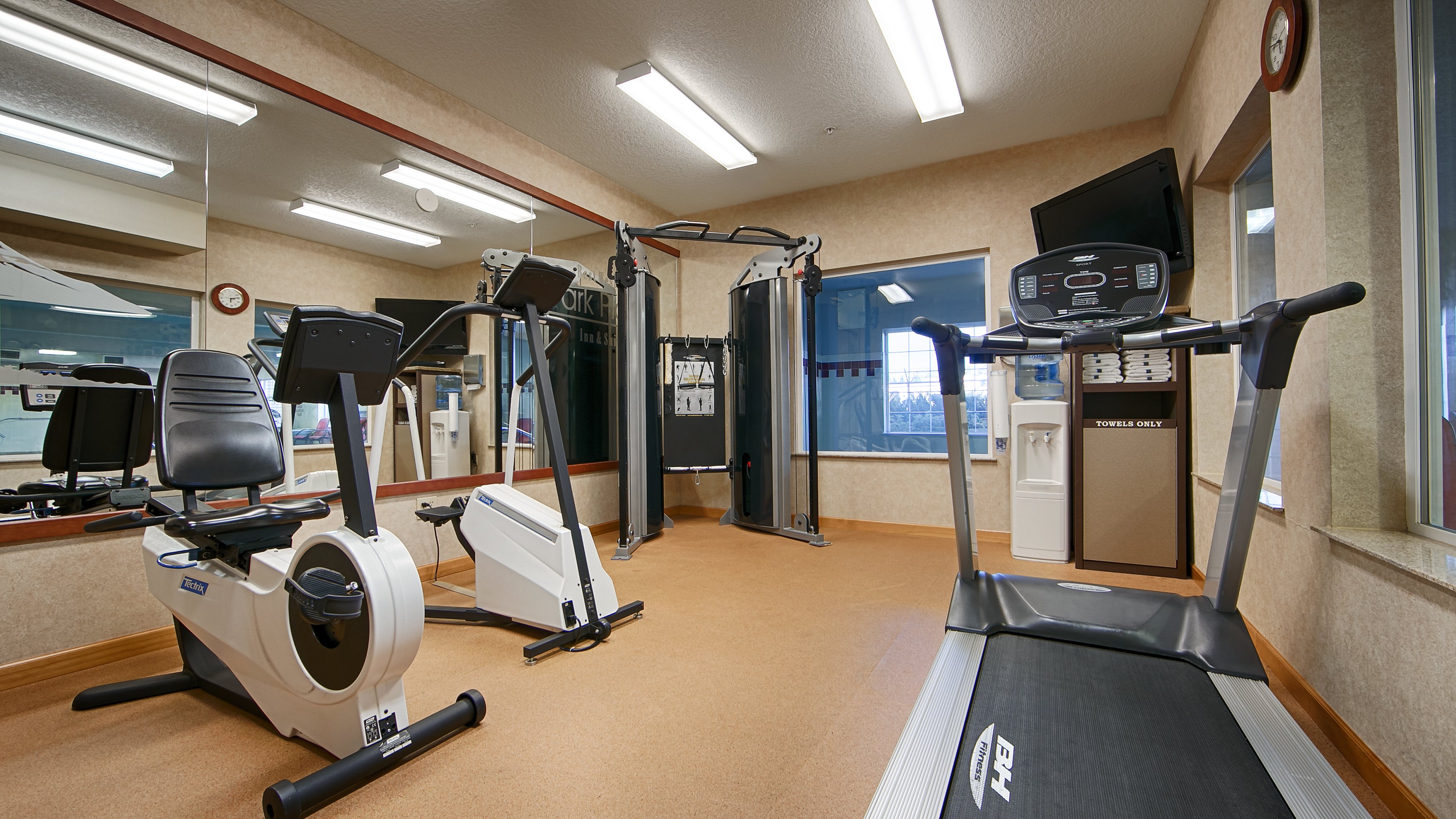 Best Western Plus Park Place Inn & Suites 38/76