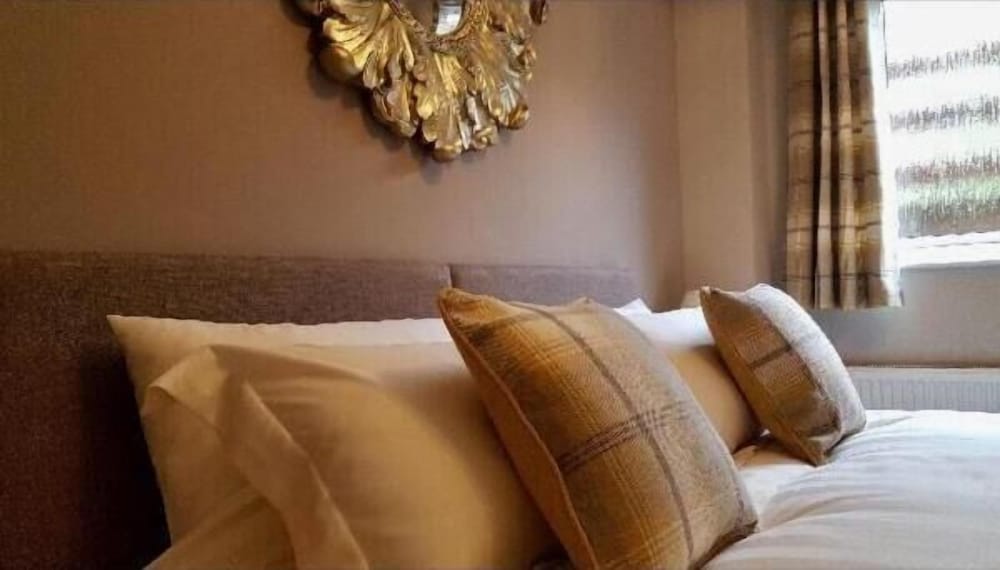 The Huntingdon B&B 20/34