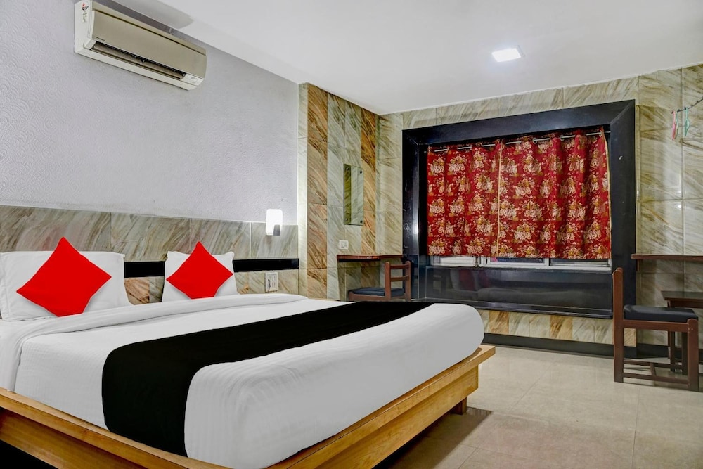 HOTEL ARCH MANOR DELUXE 8/22