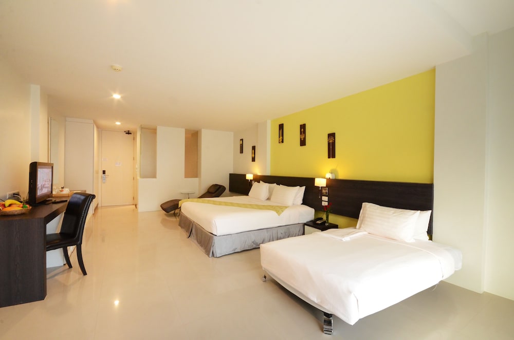 The Lantern Resorts Patong Phuket 28/71