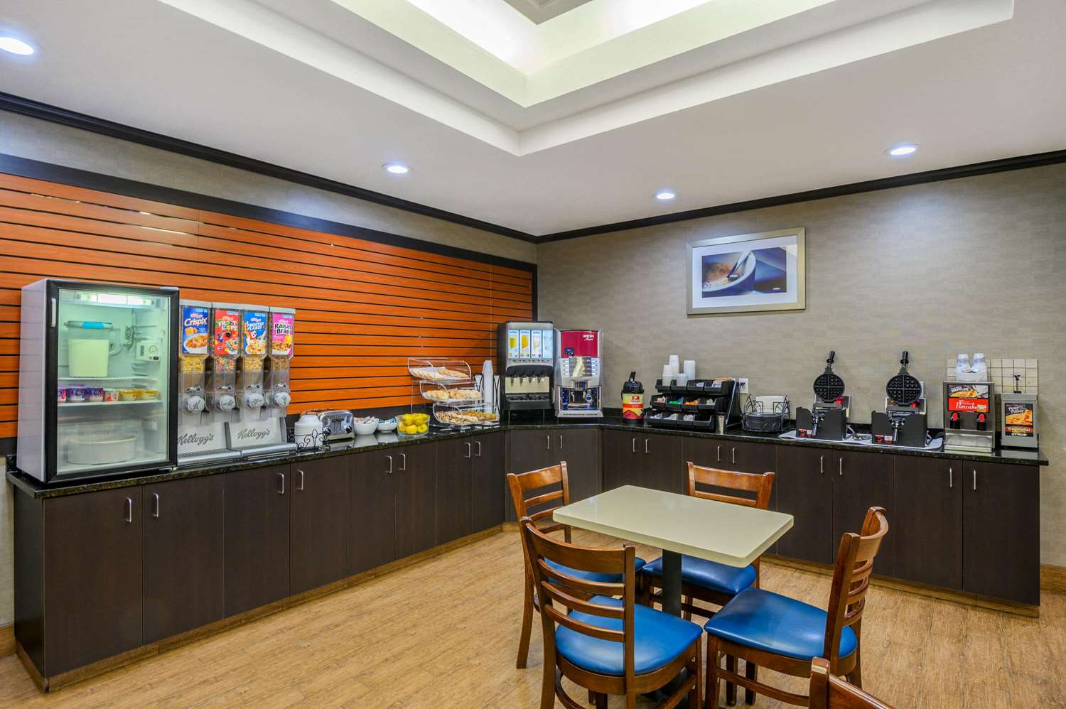 La Quinta Inn & Suites by Wyndham Glendive 41/56