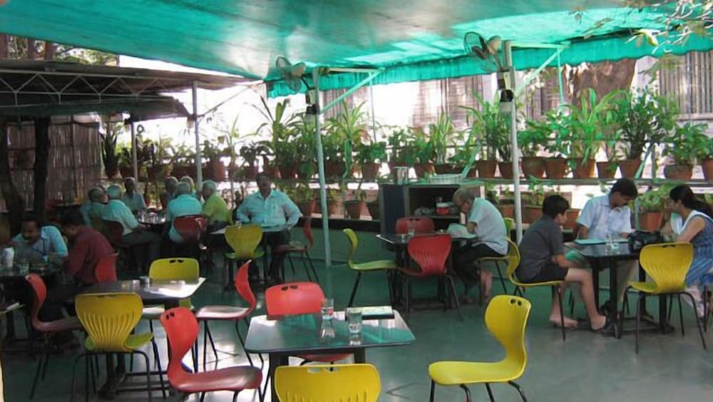 Hotel Raviraj 27/35