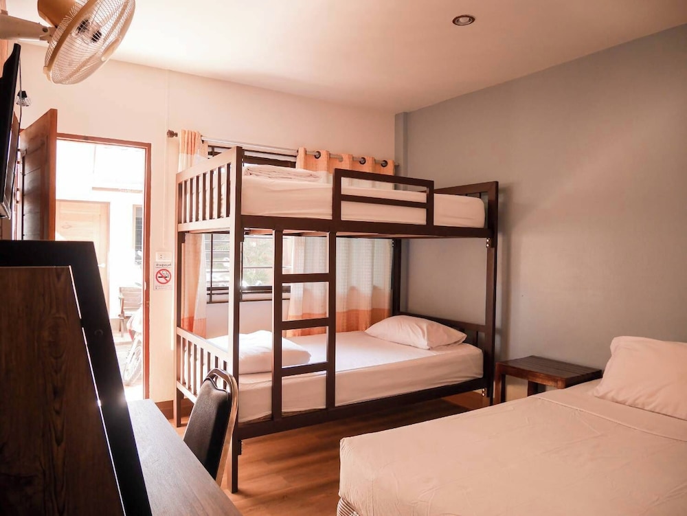 ROOM, TRIPLE