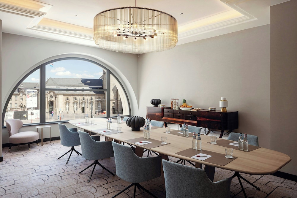 Luxembourg Marriott Hotel Alfa 51/56