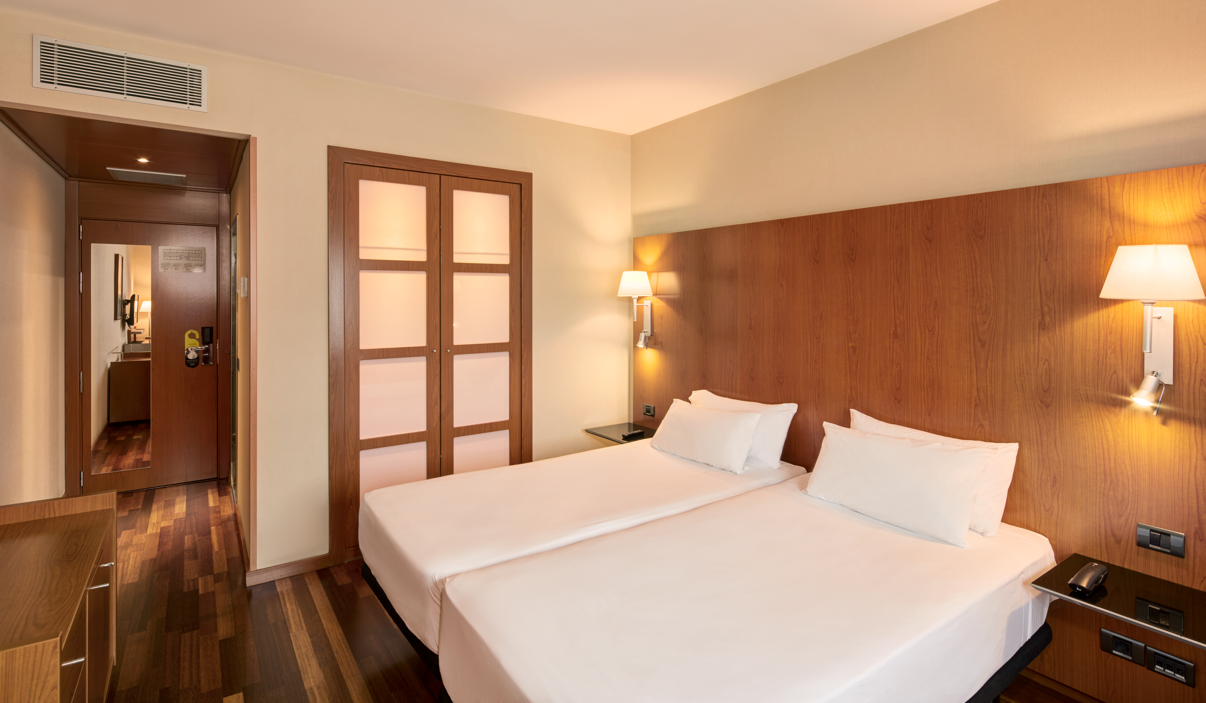 Standard, Twin Beds