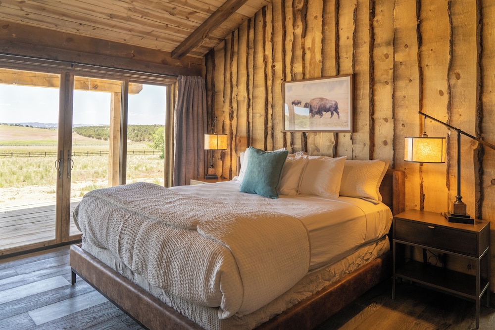 Lodge, 3 King Beds