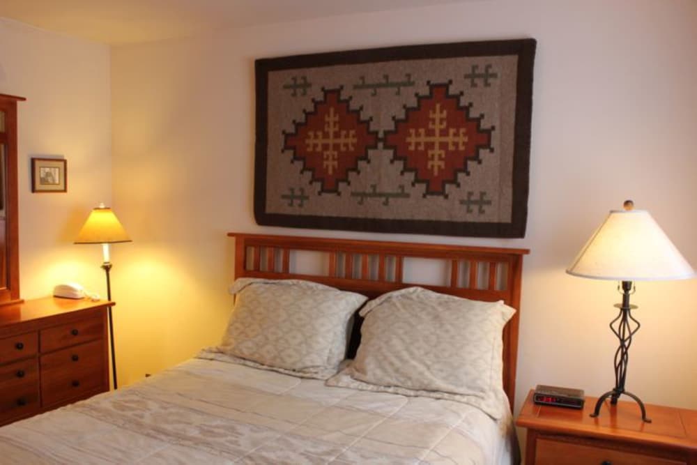 VACATION RENTALS BY BIG SKY RESORT 9/34