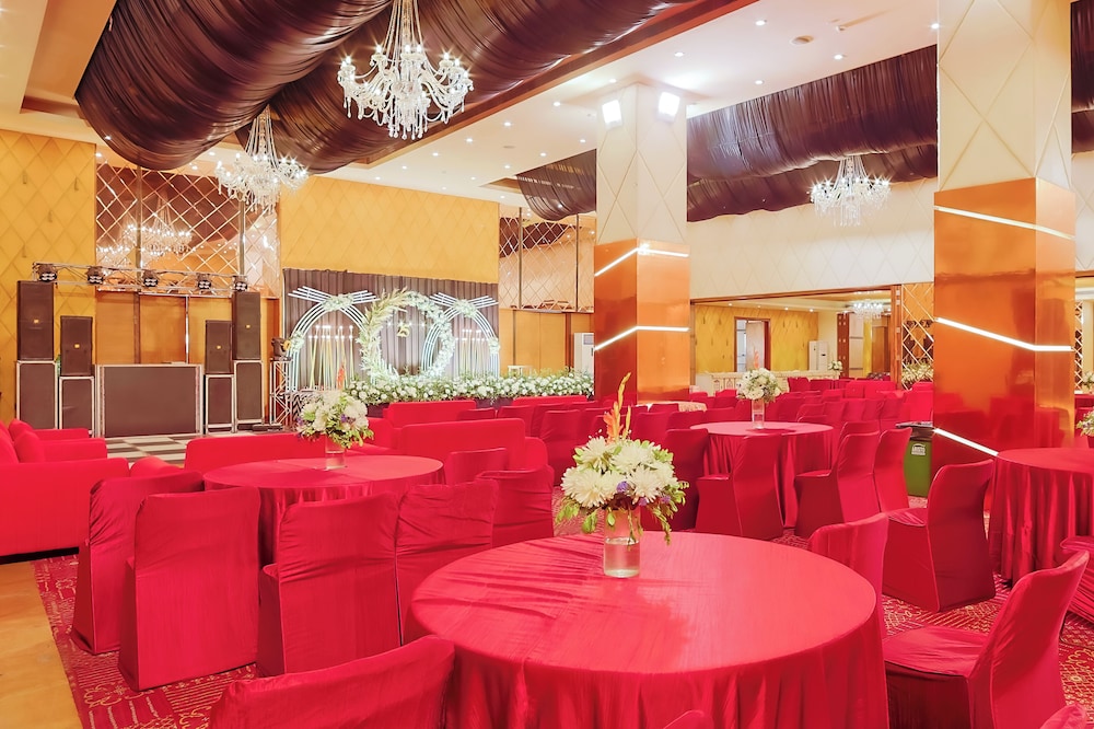 The Conway, Meerut 32/50