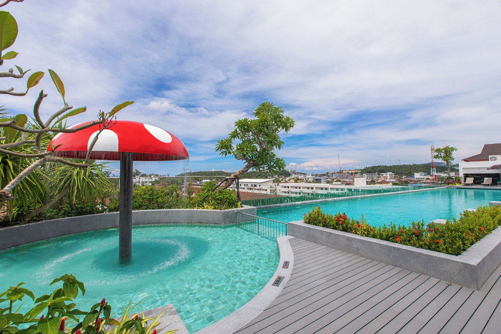 Kata Palm Resort and Spa 63/67