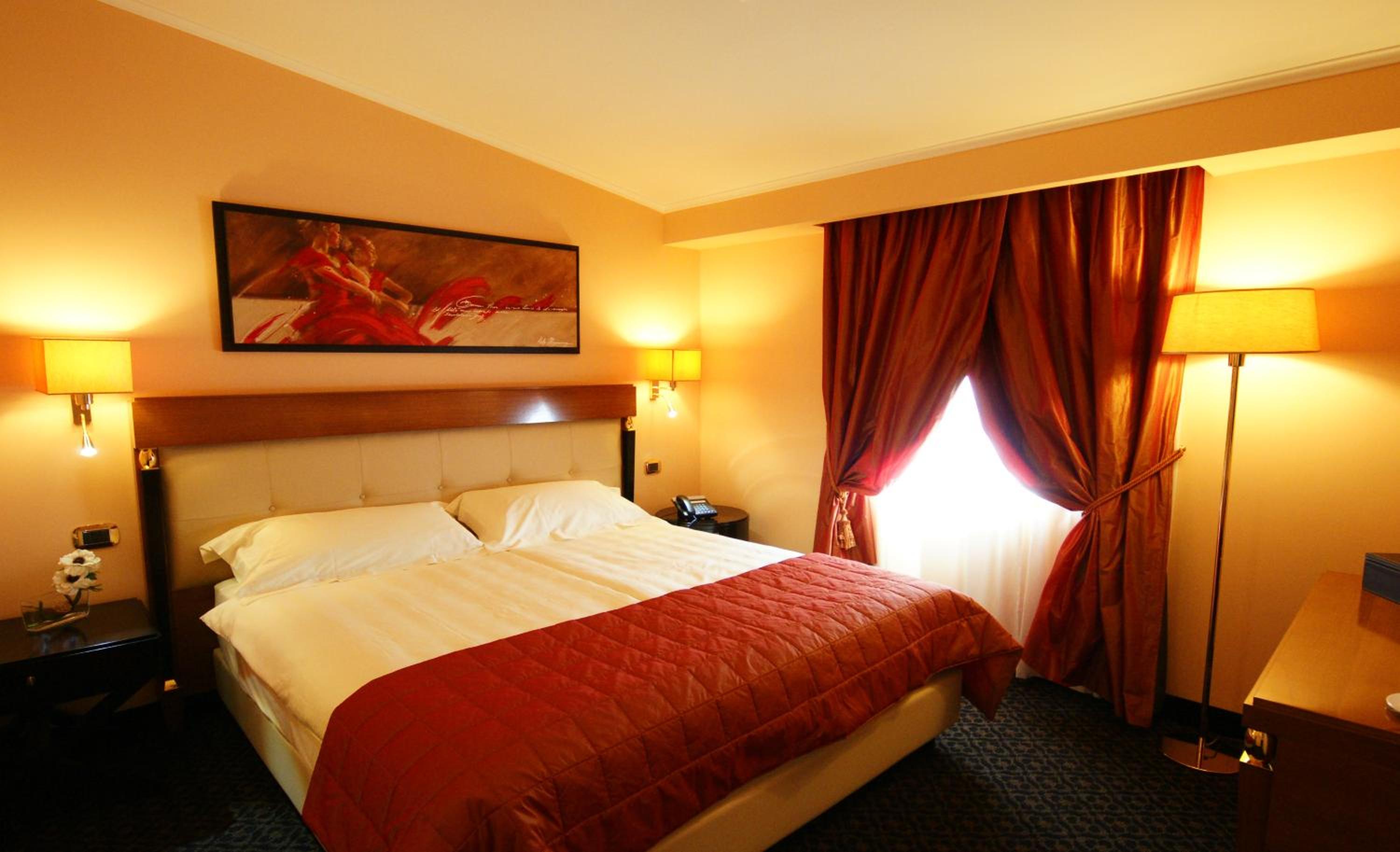 Bram Hotel 18/50