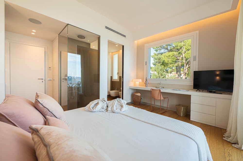 STANDARD, DOUBLE BED, BALCONY