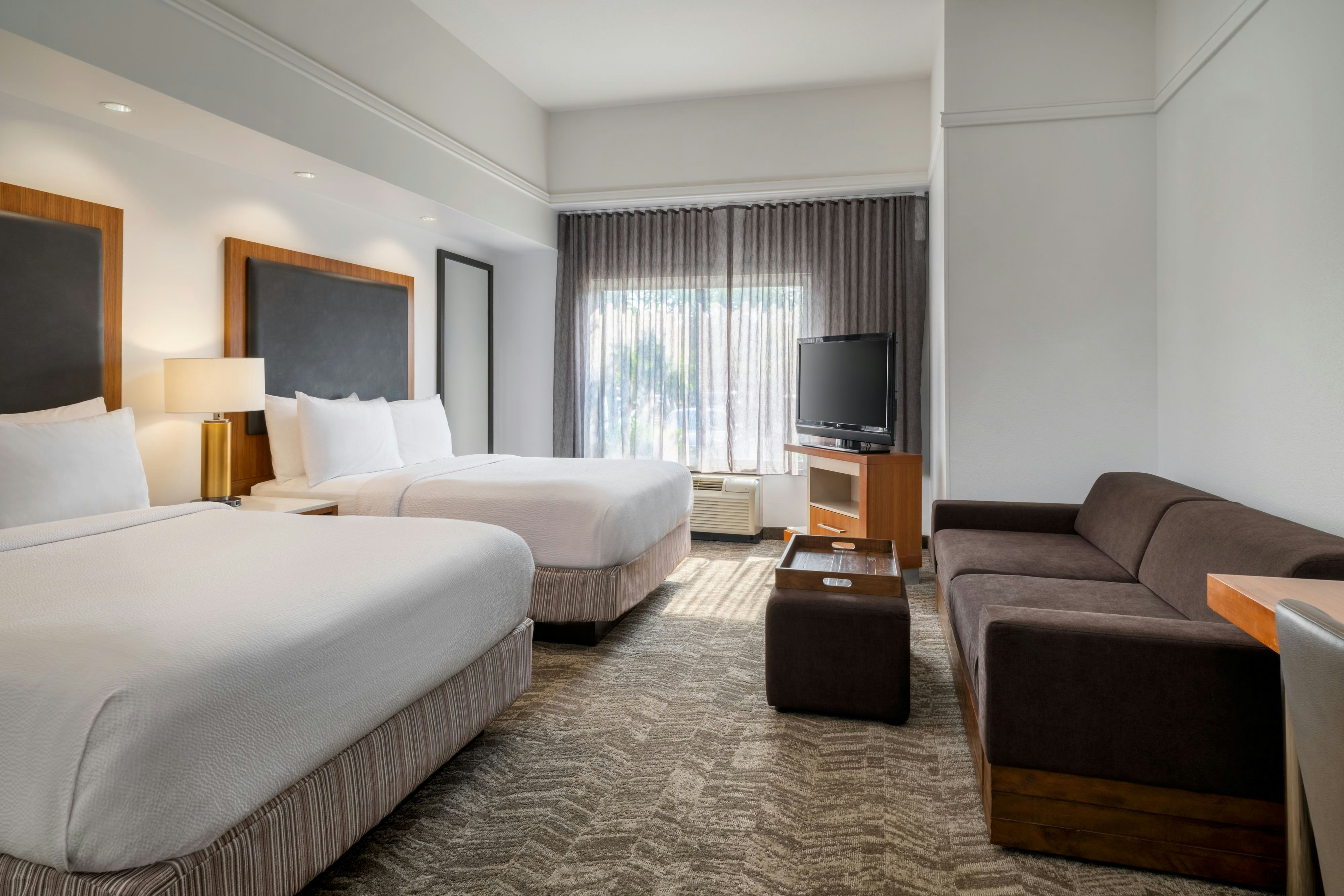 SpringHill Suites Charleston North/Ashley Phosphate 11/46