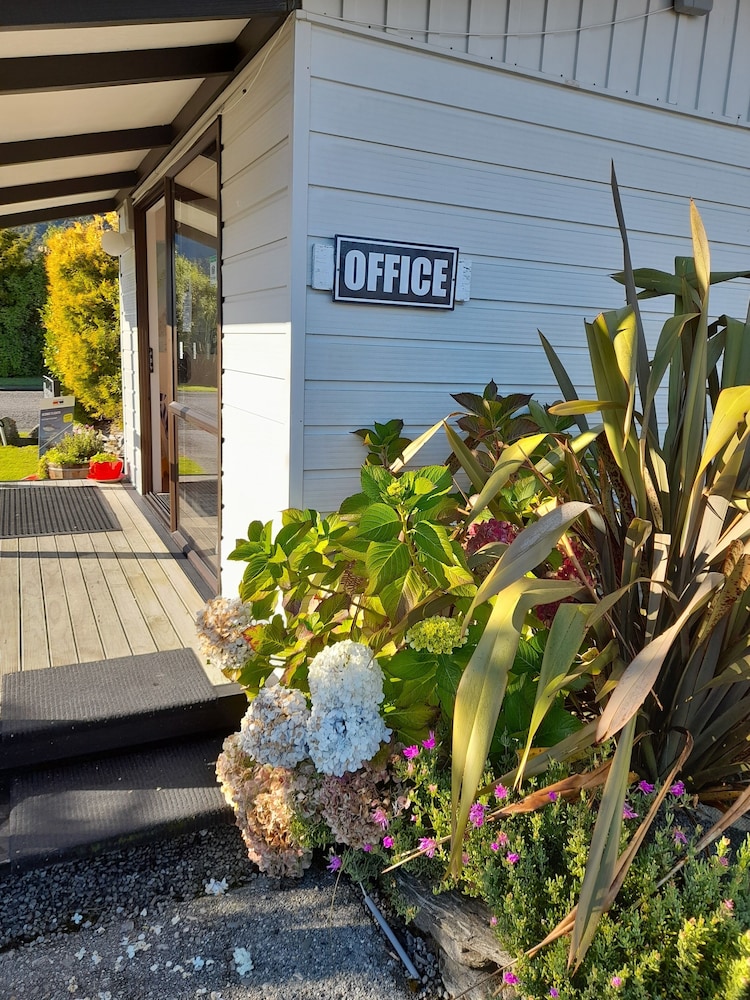 Lake Matheson Motel 36/53