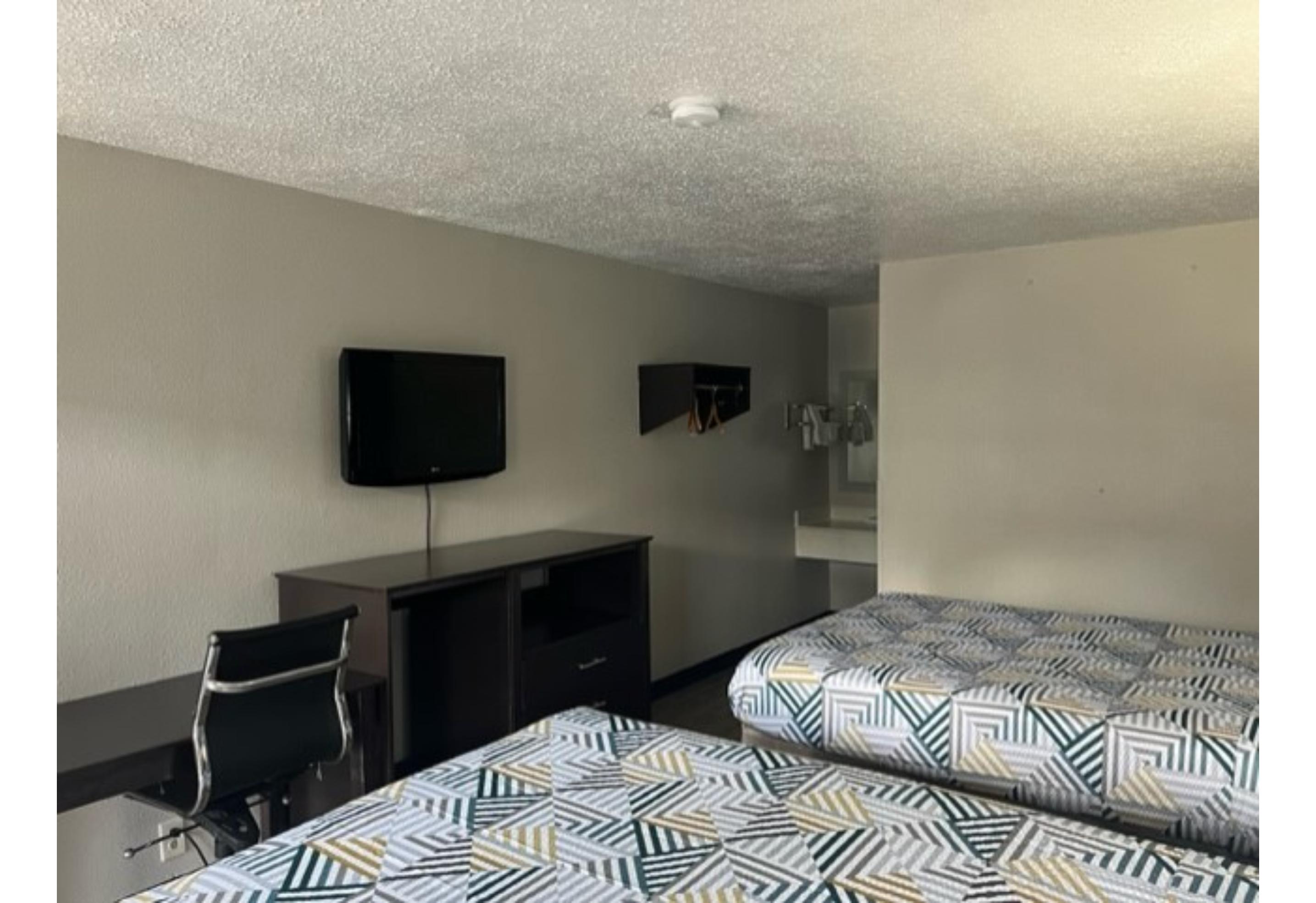 Motel6 Baton Rouge, LA - East - I-12 15/27