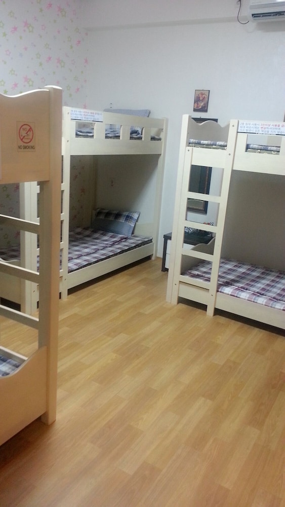 FunStay Inn Guesthouse 36/50