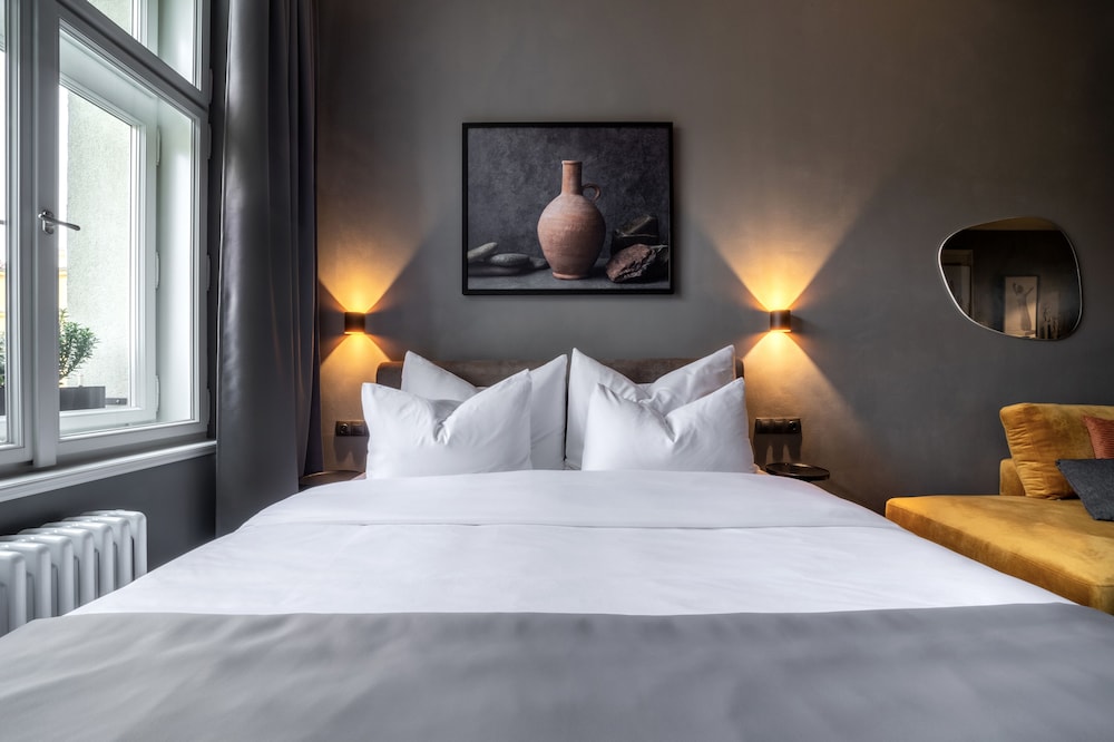 The Viaduct - Suites & More 20/60