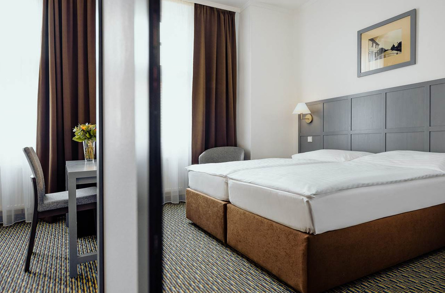 Central Hotel 11/47