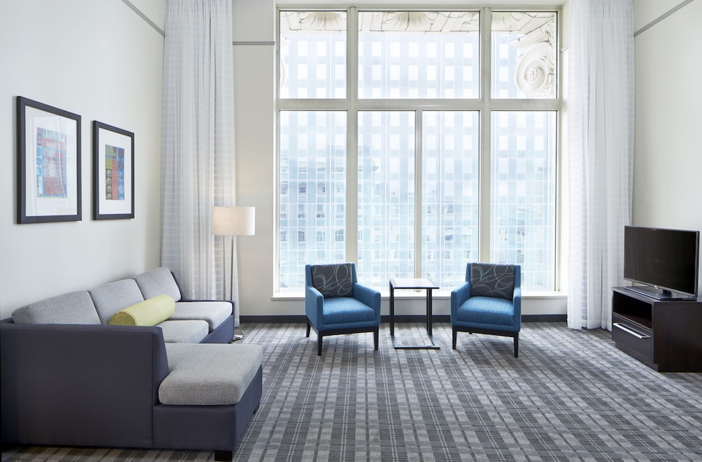 Residence Inn Milwaukee Downtown by Marriott 29/54