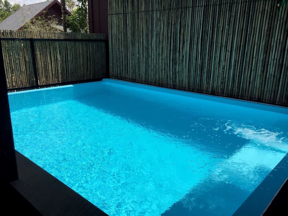 IP Plus Pool Villa Pattaya 24/50