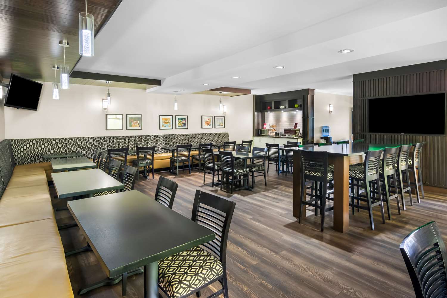 Best Western Plus Osoyoos Hotel And Suites 42/50