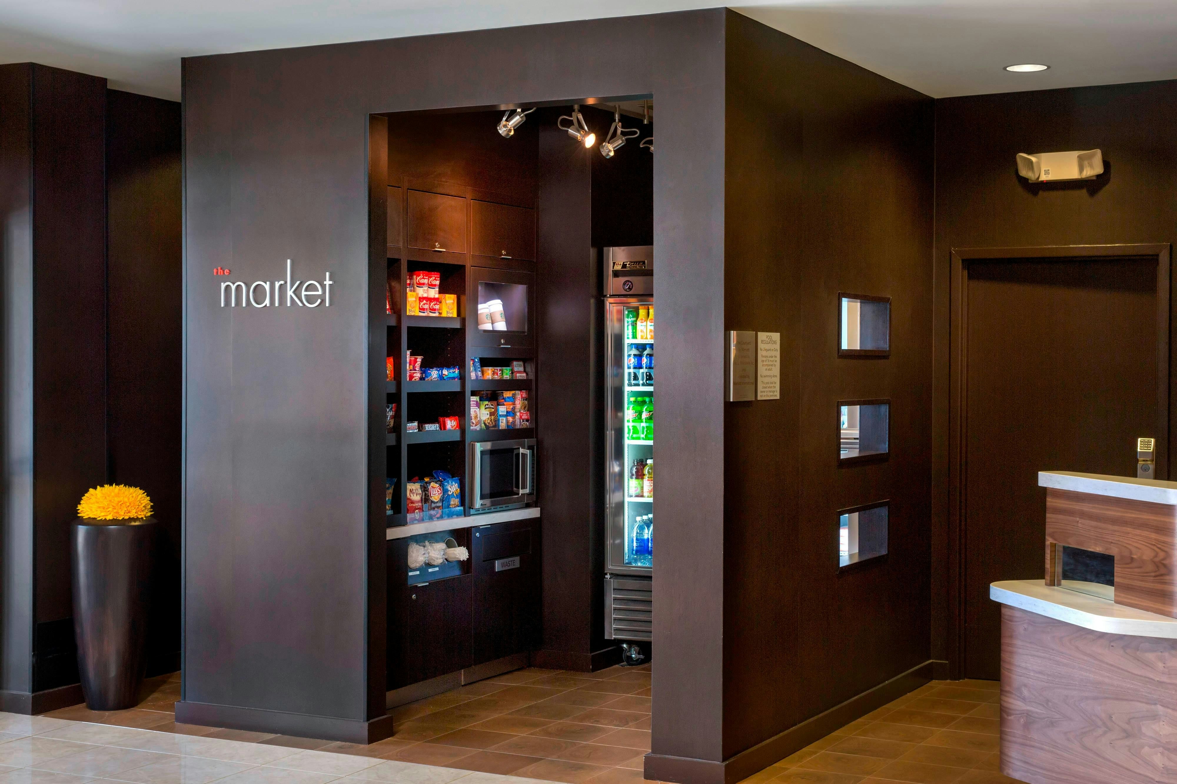 Courtyard by Marriott Paramus 1/2