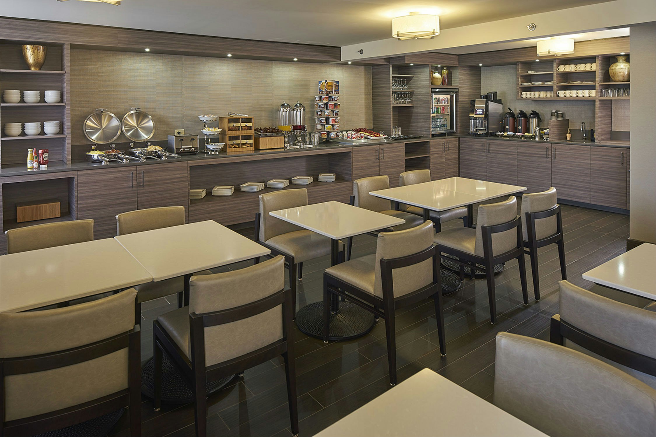 Hilton Raleigh North Hills 41/54