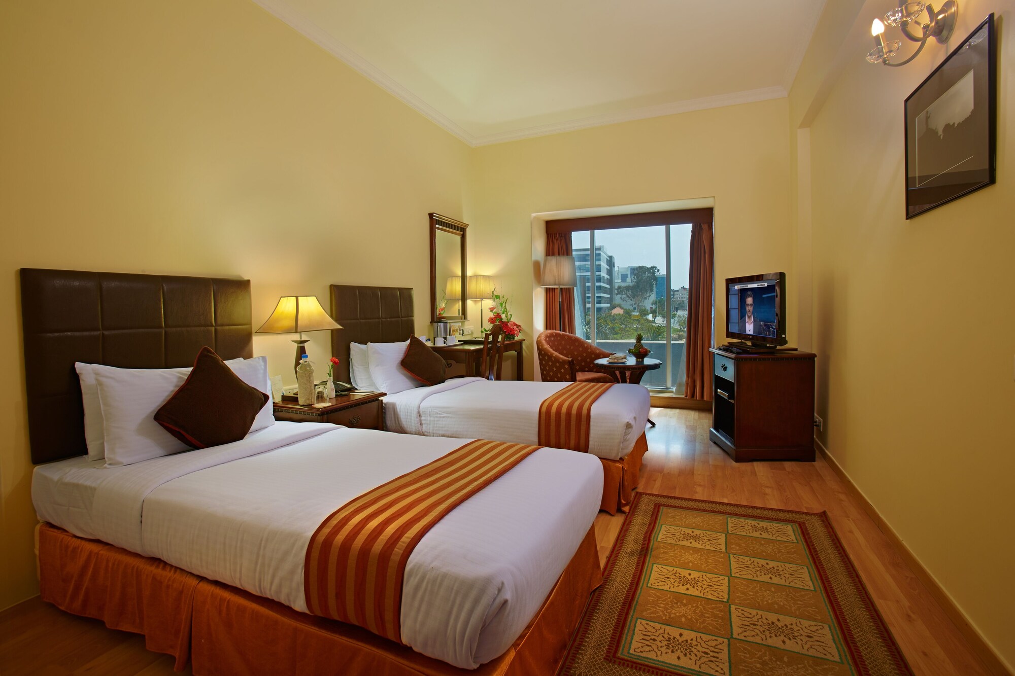 EXECUTIVE, PARK VIEW